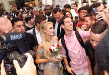 Paris Hilton Surprises Dubai Shoppers Paris Hilton